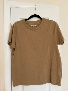 Madewell Short Sleeve Crew T-Shirt in Tan, size M